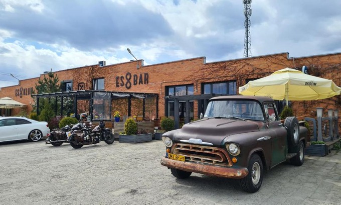 Lozina Hotel | Es8bar