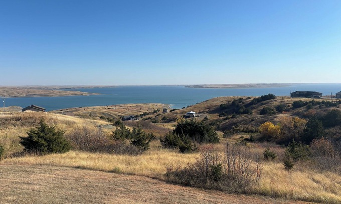 Fort Pierre Cabin | Escape to Lake Oahe: Breathtaking Views, Boat Ramp Near & Vast Hunting Grounds