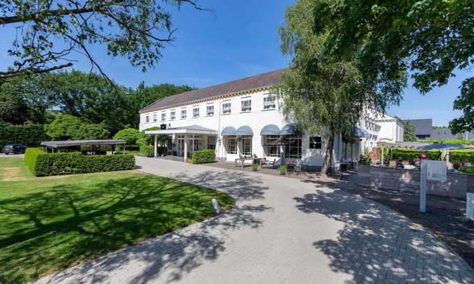 Bosschenhoofd Hotel | Escape to Nature from a Spacious Suite Near City Sights & Local Landmarks
