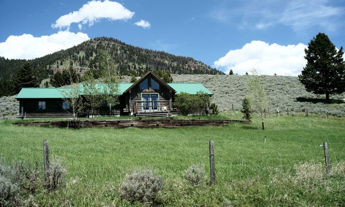 Bozeman Cabin | Escape to paradise. A 30 minute scenic drive from downtown Bozeman. n