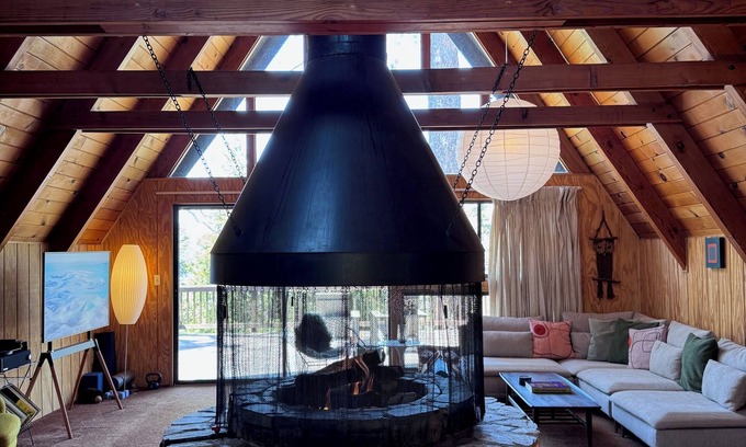 Running Springs Cabin | Escape to the mountains and get out in nature to hike, enjoy the lakes, and skiing/snowboarding!