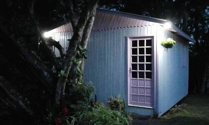 Taquara House | Espaço em meio à natureza ótimo para meditação.Próximo ao Centro Budista.