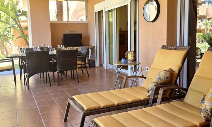 Los Martinez Apartment | Espliego Pool View Apartment