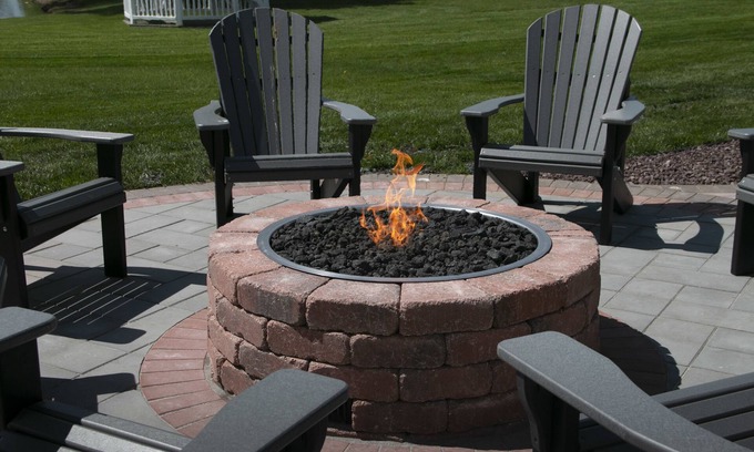 Middlebury Hotel | Essenhaus Inn & Conference Center