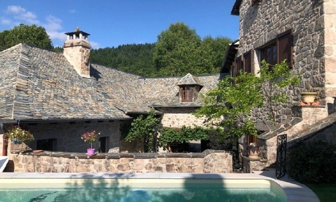 Le Nayrac Villa | Estaing 10mn Pierre and Lauze, Exposed timbers, calm, Lot, hilly, Forests