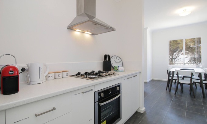 Falcon Apartment | Estuary Waterfront - Upstairs with a small Balcony