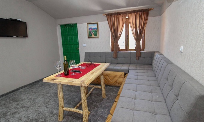 Pale Apartment | Ethno Village Dolina Mira - One Bedroom Holiday Home (Sutjeska) Published (Published)