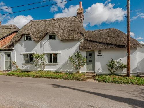 East Woodyates House | Eton Cottage