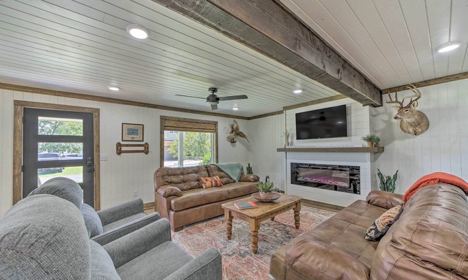 Eufaula House | Eufaula Retreat w/Lake Views: Walk to Marina