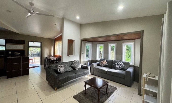 Inave Tapere House | Evangeline's Home 3 minutes walk to the Mini Golf