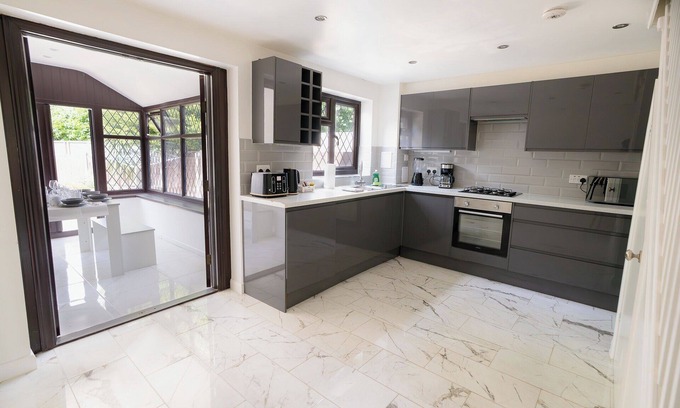 Gillingham House | Everglades Hideaway in Gillingham