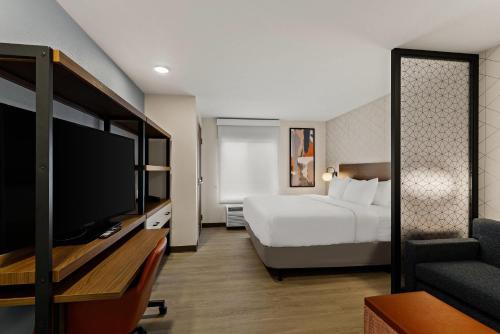 South Eliot Hotel | Everhome Suites Portsmouth - Newington