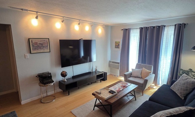 Speer Condo | Excellent 1-bedroom condo with AC in vibrant Denver's Wash Park Neighborhood