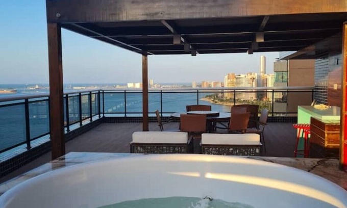 Meireles Apartment | Exclusive Landscape Coverage