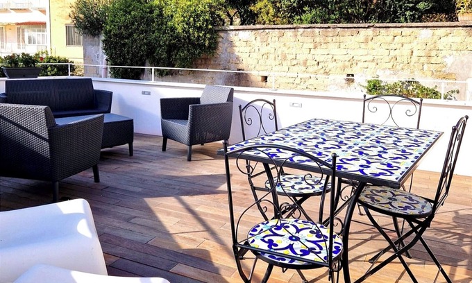 Chiaia House | Exclusive terrace near the beach DOMUS NEAPOLIS