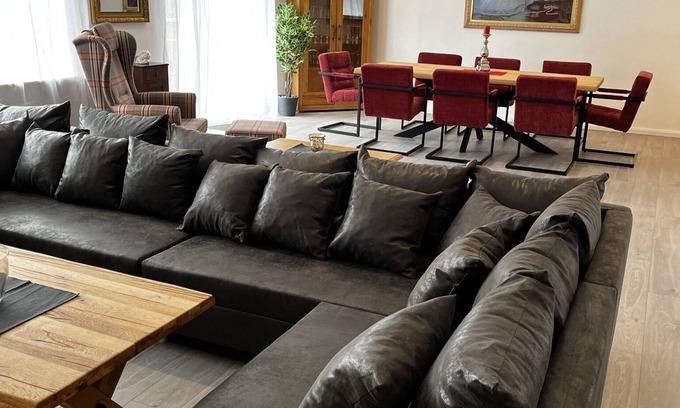 Sandhausen Apartment | Exclusive vacation apartment 200 sqm - Only 10 minutes to Heidelberg city center
