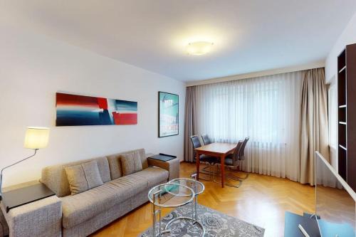 District 8 Apartment | Executive 1 bedroom flat, city center (Hammer 1)