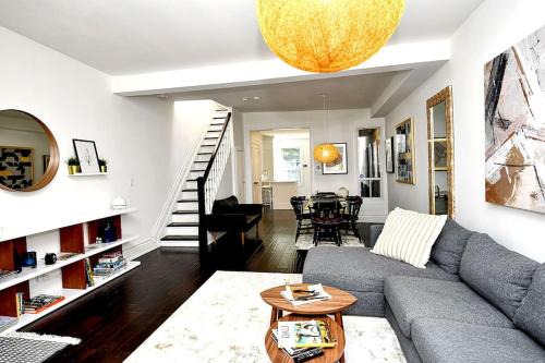 Niagara House | Executive Home Heart of Toronto Restyled w/Parking