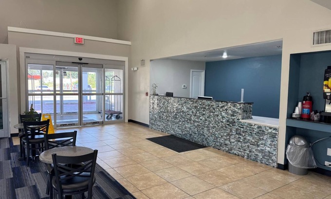Baker Hotel | Executive Inn and Suites Baker