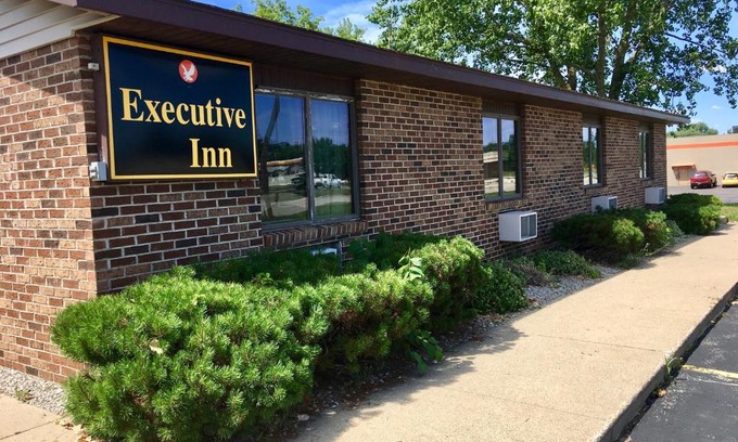 Cass City Hotel | Executive Inn