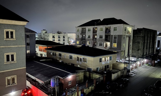 Lagos Mainland Apartment | Executive King 1 Bedroom Apartment in Yaba, Lagos