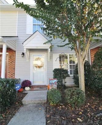 Greensboro House | Executive & Luxury 2-bedroom Townhouse with Pool