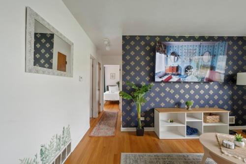 Westmont Apartment | Executive Retreat