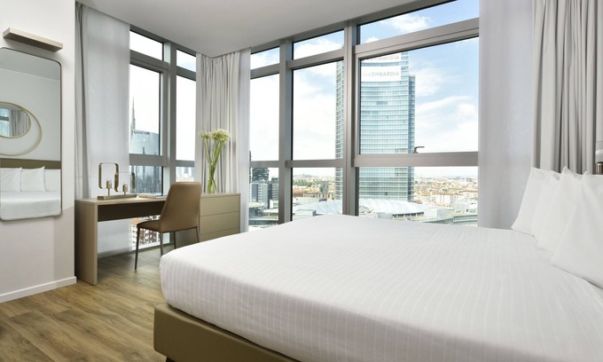 Centro Direzionale Apartment | Executive two-room apartment with city view - Torre Galfa Milan | ONE Experience