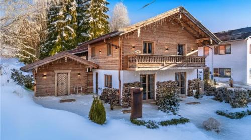 Bayrischzell Ski Chalet | exklusives Alpenchalet mit Jacuzzi & Sauna für bis zu 14 Personen