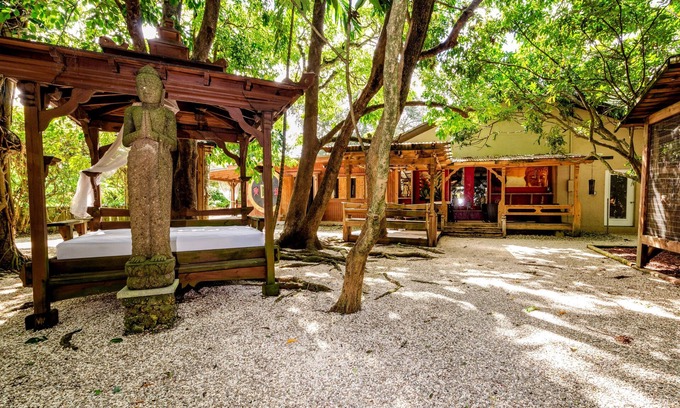 Homestead House | Exotic Sukiya Tiny House Japanese gardens