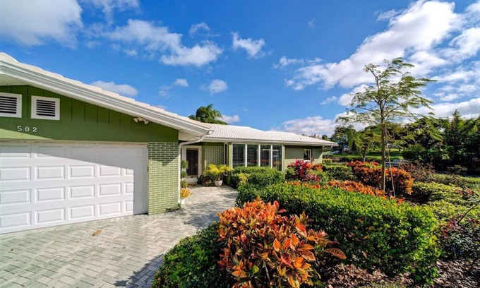 Harbor Bluffs House | Expansive water views at Belleair Beach - dock your boat, kayak, & have fun here