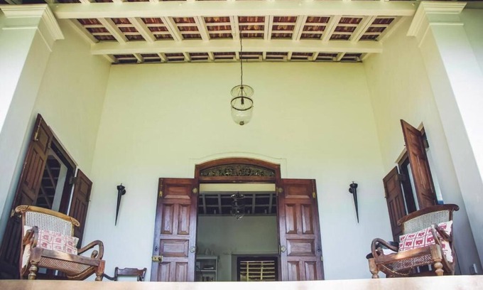 Kaduruduwa Villa | Experience a night in a Dutch Colonial House