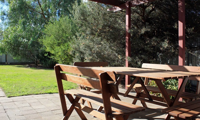 Greenock Cottage | Experience all the Barossa Valley has to offer in a delightful heritage cottage.