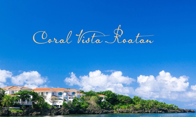 Half Moon Bay Villa | Experience An Oasis of Luxury in Roatan's Vibrant West End