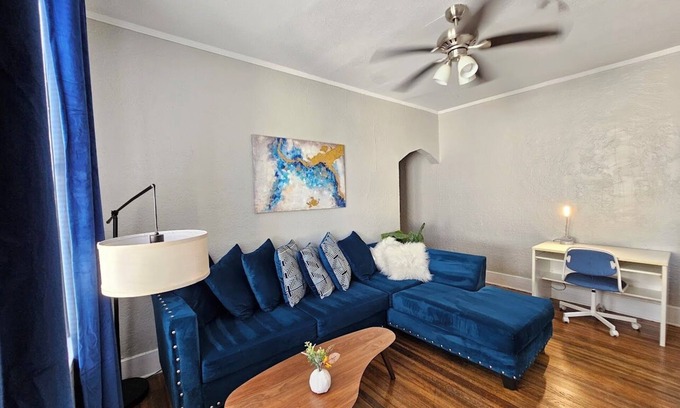 Vollintine-Evergreen House | Experience Memphis charm near Beale St 5 min drive