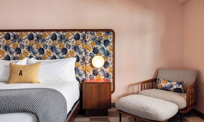 Albuquerque Original Townsite Hotel | Experience Modern Comfort with Cozy Charm Downtown