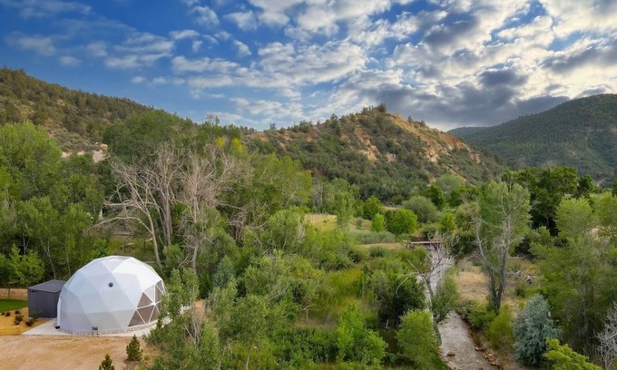 Glendale House | Experience Stargazing Bliss in Our New Dome Near Zion National Park!