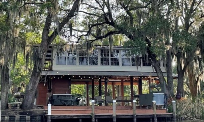 New Iberia Cabin | Explore Cajun Country! On the Bayou, close to town