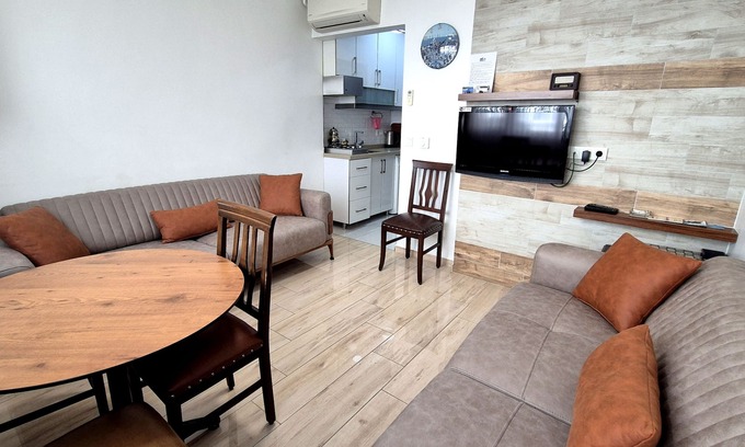 Gumussuyu Mahallesi Apartment | Explore Istanbul Cihangir Flat near Public Transit