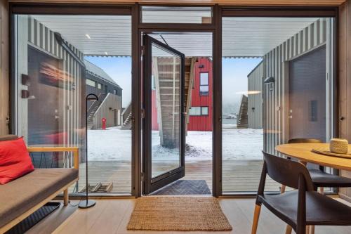 Henningsvaer Apartment | Explorers Rest, Henningsvær