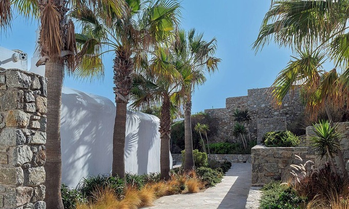 Ornos Villa | Exquisite villa in beautiful Mykonos at the most exclusive spot of the island