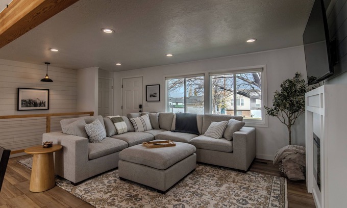 Lehi House | Extended Stay Comfort at Lehi Coop! Pets Welcome!