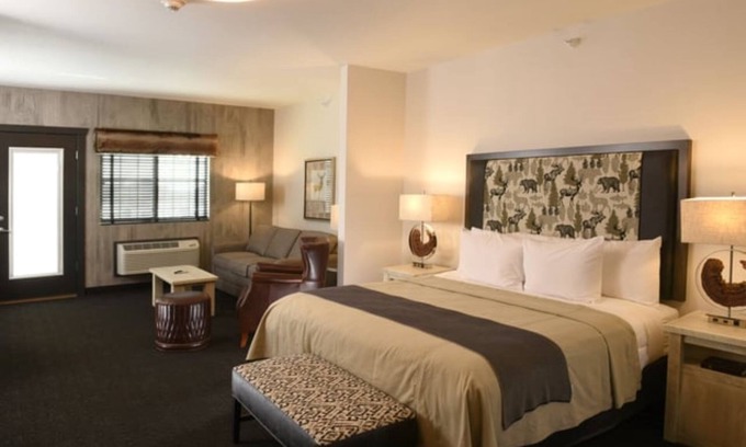 Broken Arrow Hotel | Extended Stay King Suite, Kitchenette, Stoney Creek Broken Arrow!