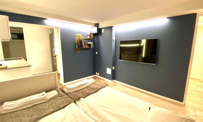 Norrahammar Apartment | Extraordinary apartment with double shower
