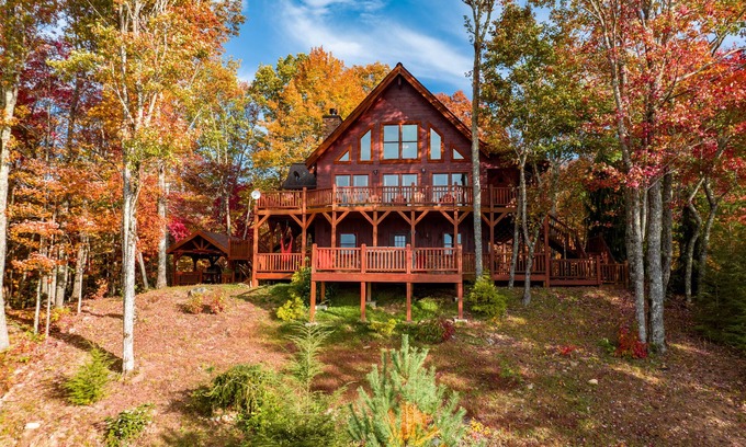 Andrews Cabin | Extraordinary Lodge with Breathtaking Mt. Views