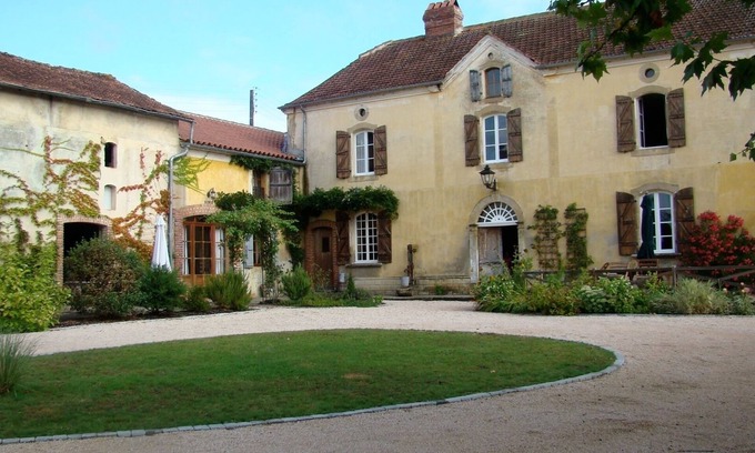 Lascazeres Other | Extremely spacious, Country Farmhouse with pool & summer kitchen, sleeps 13+