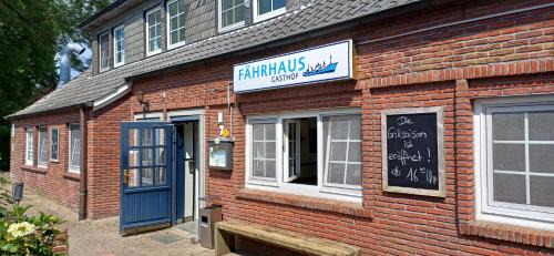 Westoverledingen House | Fährhaus Mitling Mark