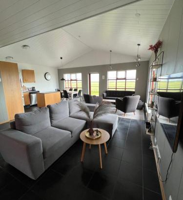 Hvolsvollur House | Fíflholt