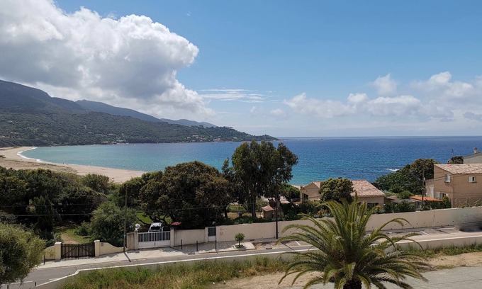 Calcatoggio Apartment | F2, air-conditioned, sea view, 100 m from the beach