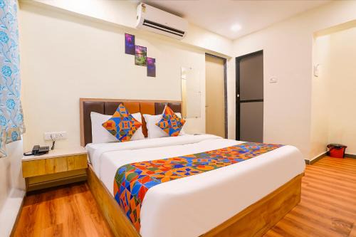 Vashi Hotel | FabHotel 24 7 Residency